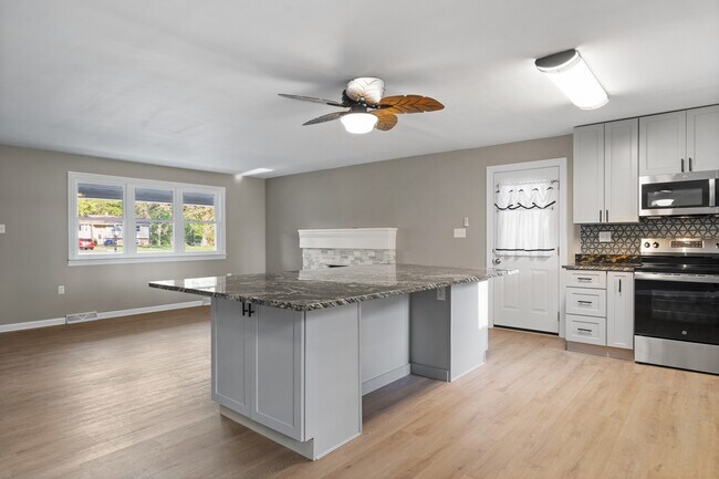 Foto del edificio - 4105 Clyde Ln