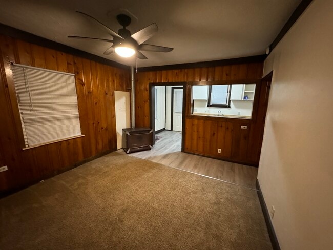 Foto del edificio - 1002 Elm Ave