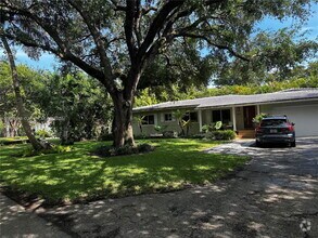 Building Photo - 630 San Lorenzo Ave