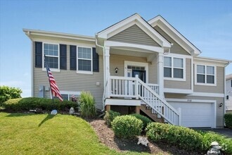 Building Photo - 1110 Sapphire Ln