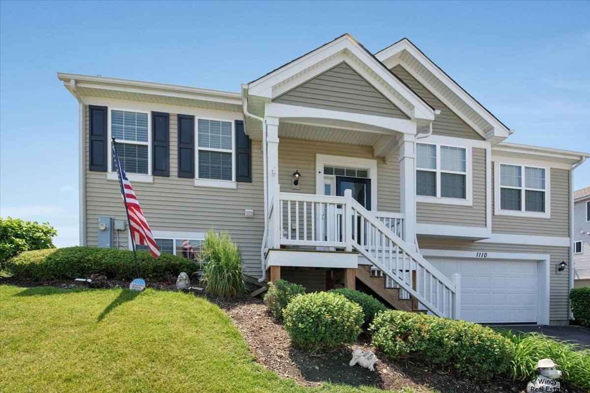 Primary Photo - 1110 Sapphire Ln