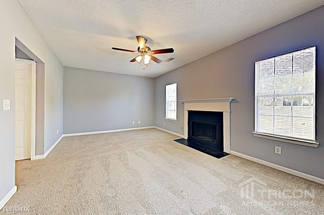 Foto del edificio - 3250 Millenium View Dr SW