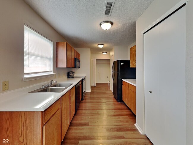 Building Photo - 3019 Earlswood Ln