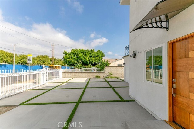 Foto del edificio - 7610 Gentry Ave