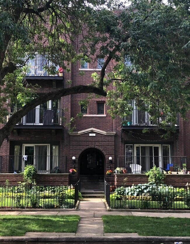 Building Photo - 1101 W Pratt Blvd