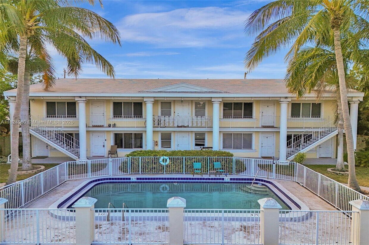 Foto principal - 4525 NE 21st Ave