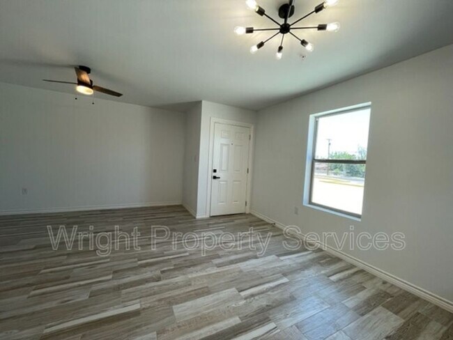 Building Photo - 2717 N Arkansas Ave