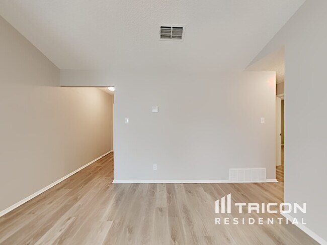 Foto del edificio - 7500 Cedarhill Road Watauga TX