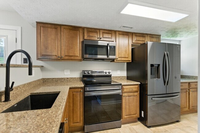 Foto del edificio - 6054 Warrenpark Ln