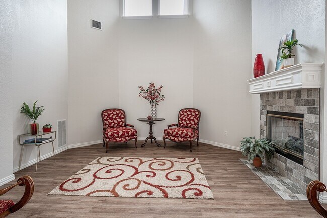 Foto del edificio - 7712 Lakecrest Cir