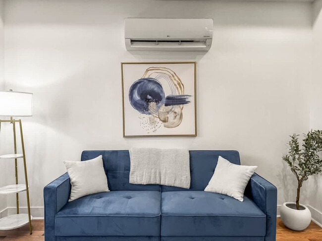 Building Photo - 236 W Thompson St