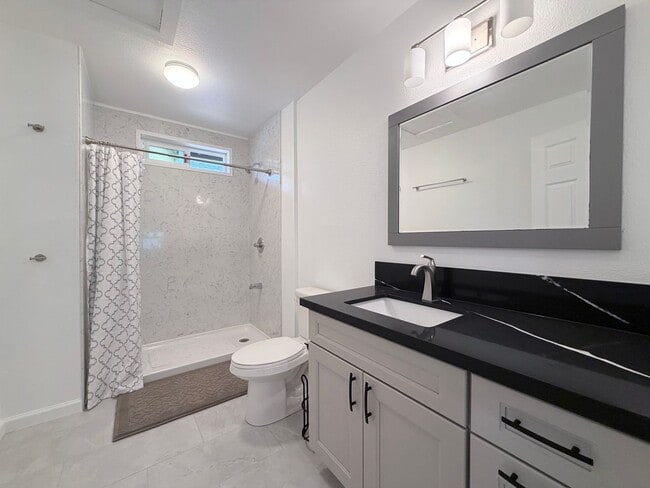 Building Photo - 3515 Maluhia St