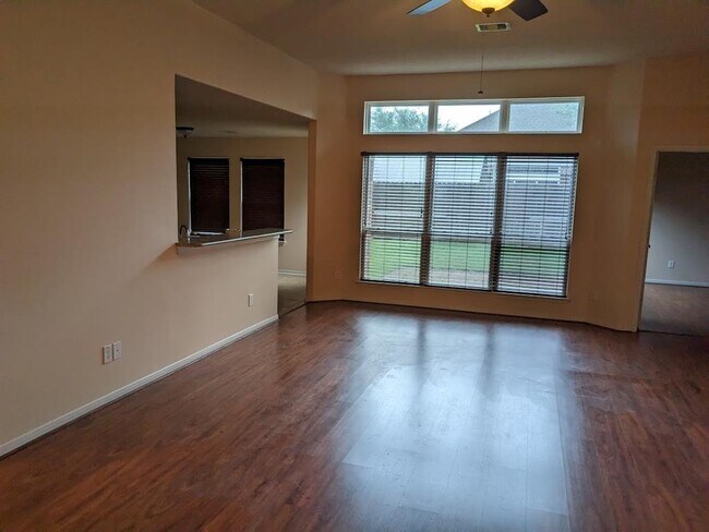 Building Photo - 18710 Cypress Lake Village Dr