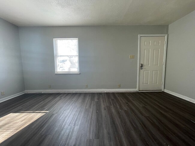 Foto del edificio - Built-In Storage