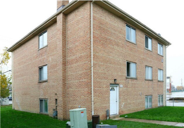 Primary Photo - 9662 Golf Terrace