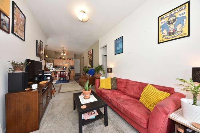 Foto del edificio - 1685 N Franklin Pl