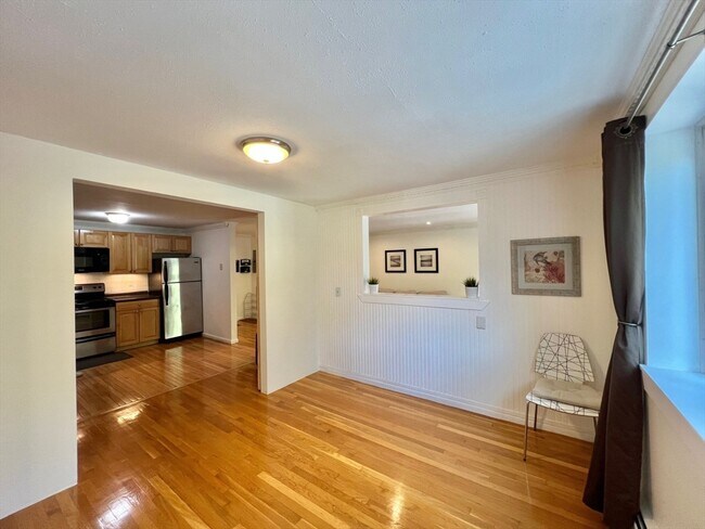 Foto del edificio - 95 Maple St