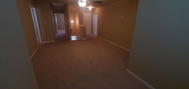 Building Photo - 249 Nomad Ln