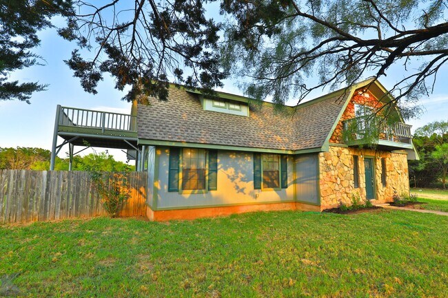 Foto del edificio - 317 COUNTY ROAD 676