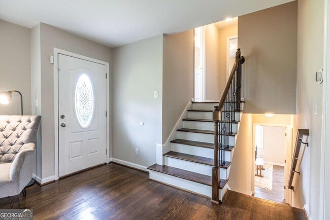 Foto del edificio - 2439 Parkland Dr