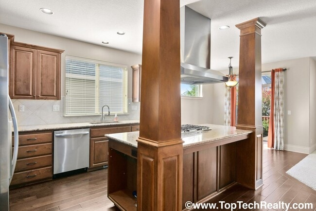 Building Photo - Beautiful 4 Bedroom 2.5 Bath  Arbor Height...