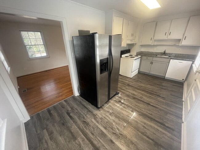 Foto del edificio - 2 bd 1 ba house