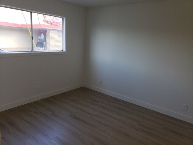 Foto del edificio - Three-story Silverlake modern home