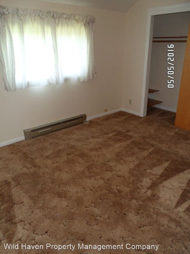 Foto del edificio - 3 br, 1 bath House - 140 SW Daniels St