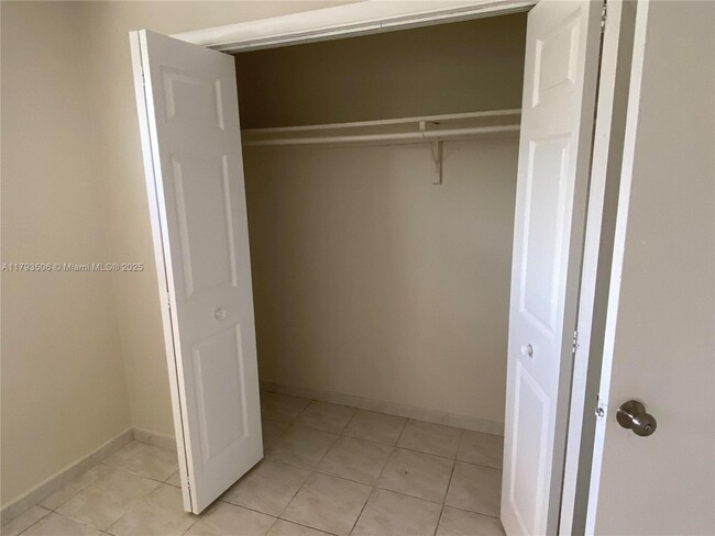 Foto del edificio - 1836 NW 22nd Ct