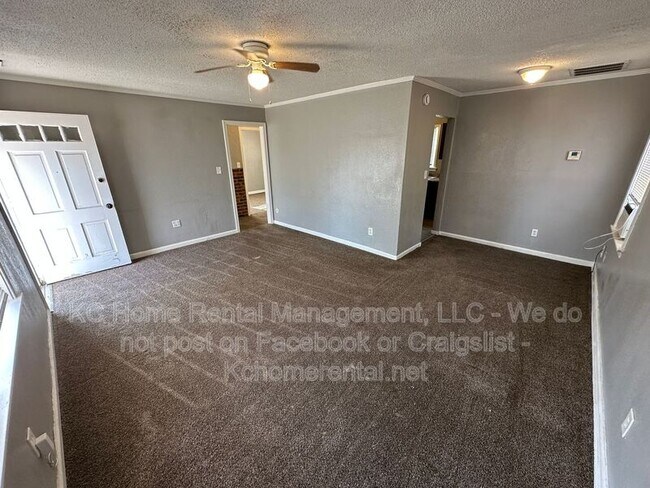 Foto del edificio - 8044 Wabash Ave