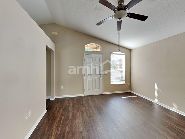 Foto del edificio - 3410 97th Ln E