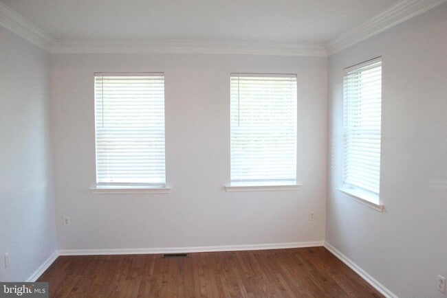 Building Photo - 15 Ryan Ct