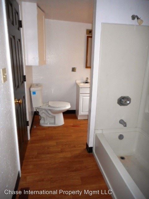 Building Photo - 3 br, 2 bath Apartment - 647 Valley Road