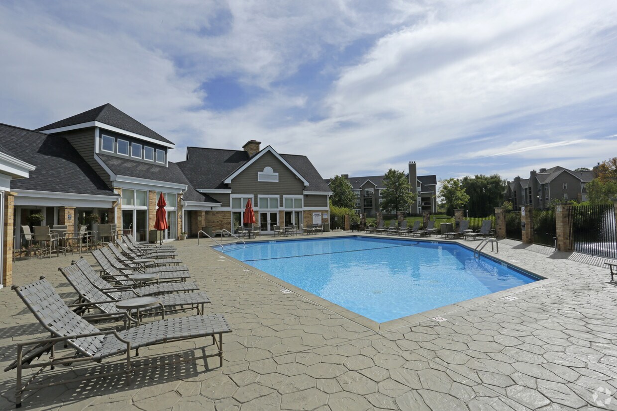 Chasewood Gates Apartments MN