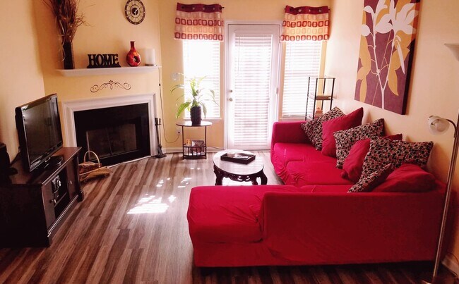 living room - 2006 Emerald Bay Dr
