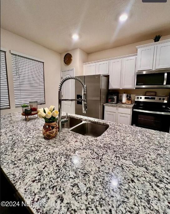 Foto del edificio - 608 Yellow Oaks Ln