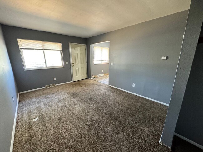 Foto del edificio - 77 Walbridge Ave