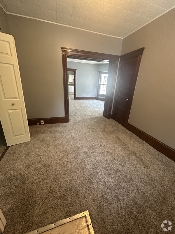 Building Photo - 4014 Woodbridge Ave