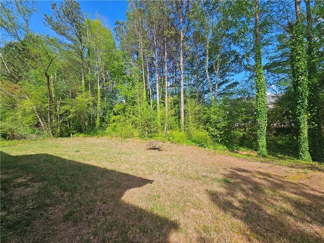 Building Photo - 6502 Squire Pl