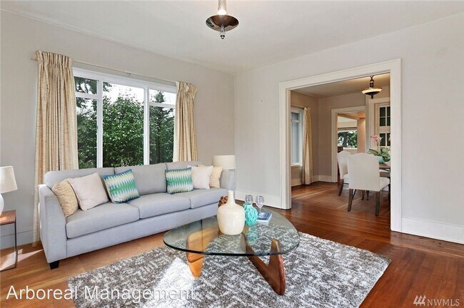 Building Photo - 3 br, 2 bath House - 10311 Beacon Ave S