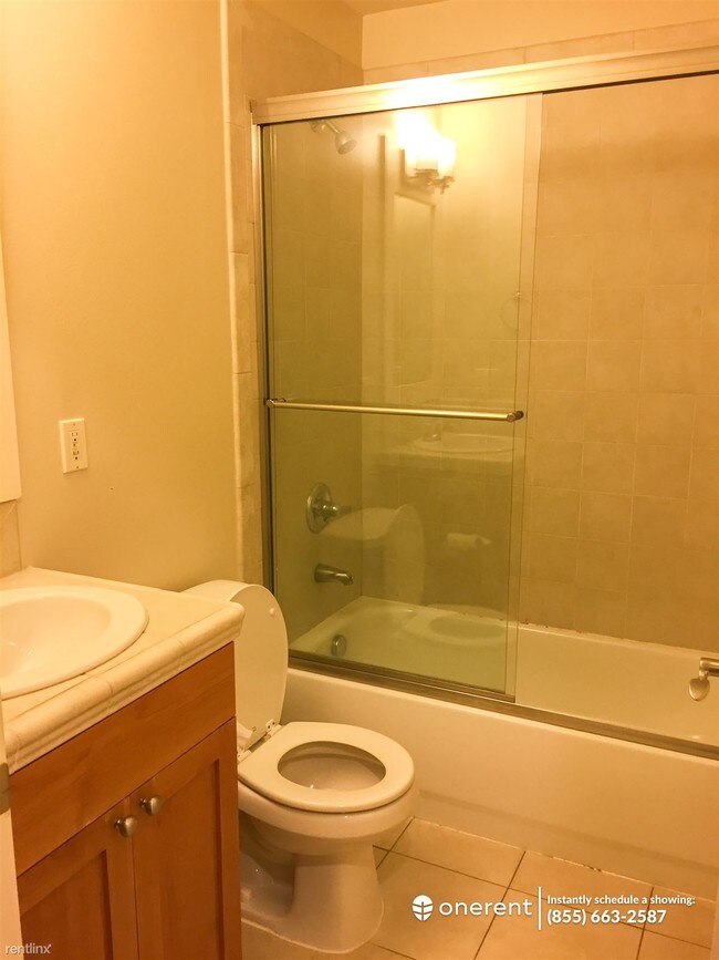 Foto del edificio - 3 br, 2 bath Townhome - 3625 Gilman Ave W