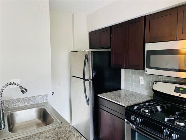 Foto del edificio - 1202 Newning Ave