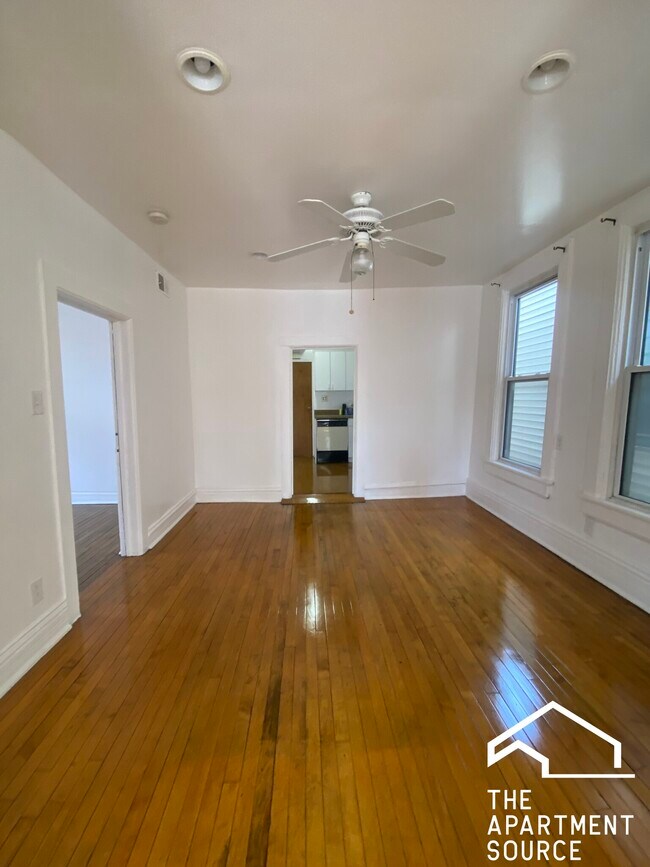 Foto del edificio - 2220 W Erie St