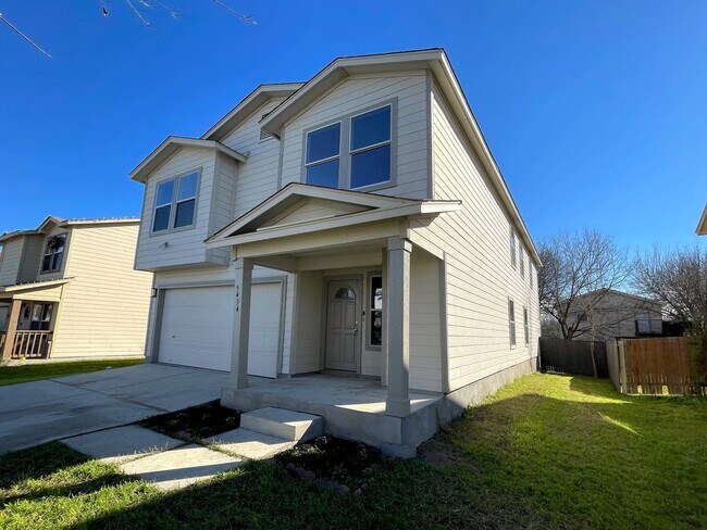 Foto del edificio - Ready For Move In - Spacious 3 Bedroom 2 1...