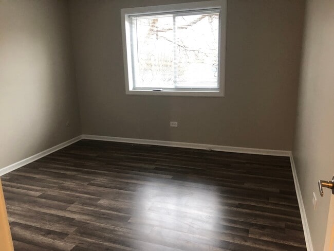 Building Photo - 1211 Whispering Hills Ct