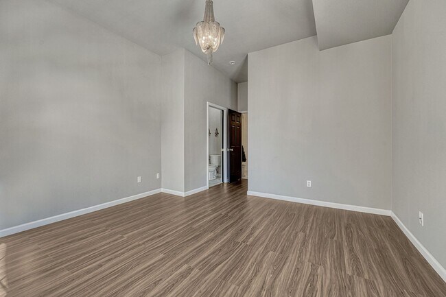 Foto del edificio - About This Property