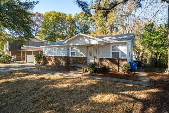 Building Photo - “You Won’t Believe the Space — Gorgeous 4BR Hueytown Home”