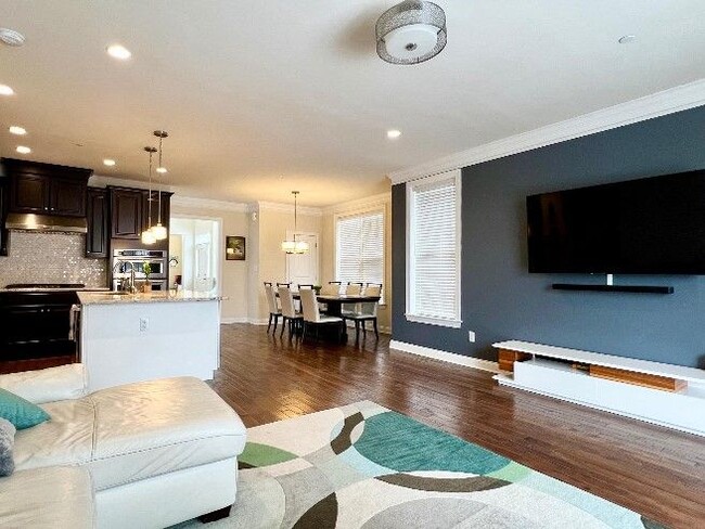 Foto del edificio - 3114 Butternut Ln