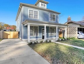 Building Photo - 2374 Forest Ave