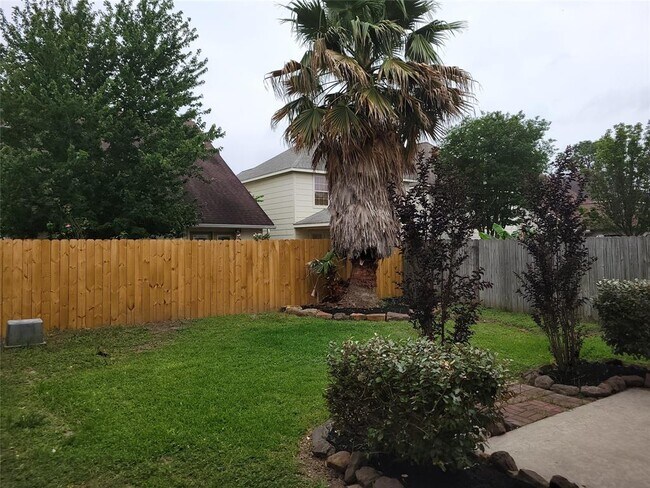 Building Photo - 11815 E Galwan Cir